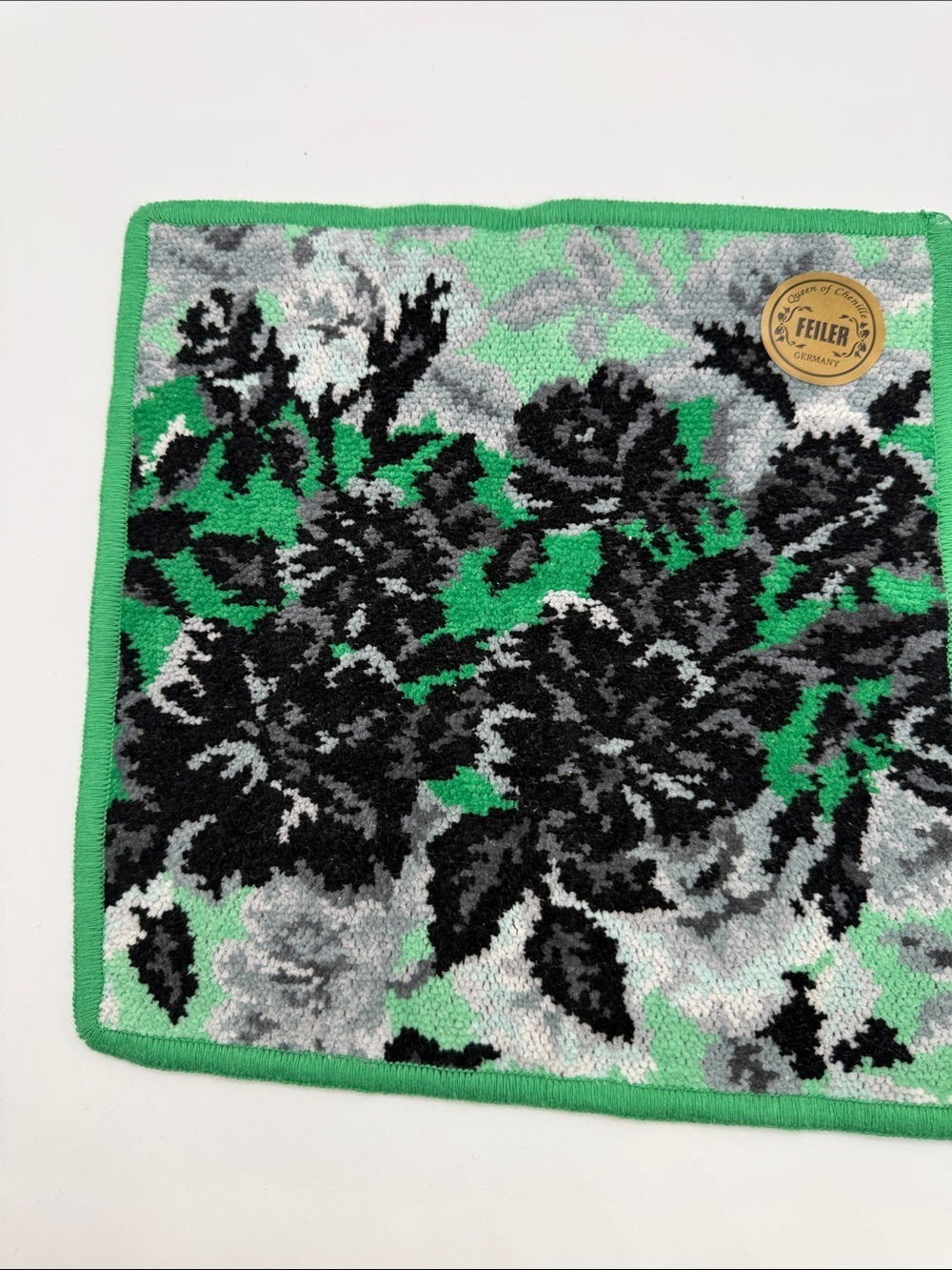 Feiler Green Floral Chenille Square Towel/Face cloth/ handkerchief /100 cotton - Picture 4 of 4